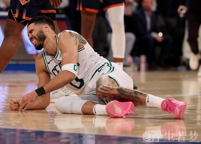 格里芬：塔图姆可能提前复出，但16个月恢复期能有效降低风险